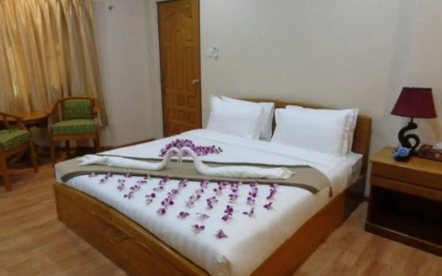 Royal Khattar Hotel