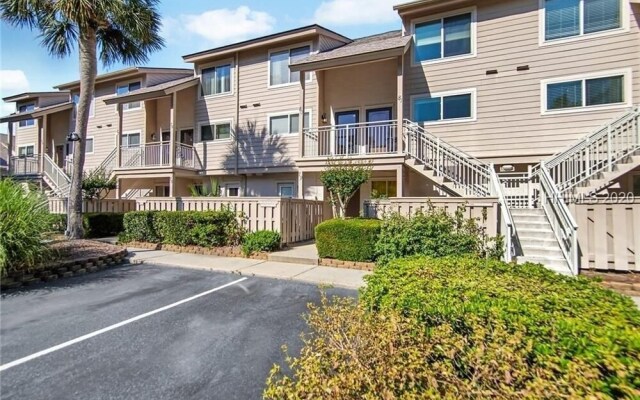 80courts 2 Bedroom Condo