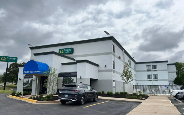 Quality Inn Merriam - Kansas City