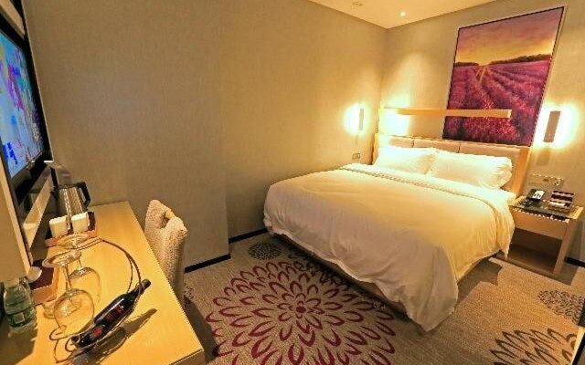 Lavande Hotel Taixing Jiangping Road