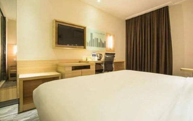 Home Inn Wuhan Hankou Railway Station Square
