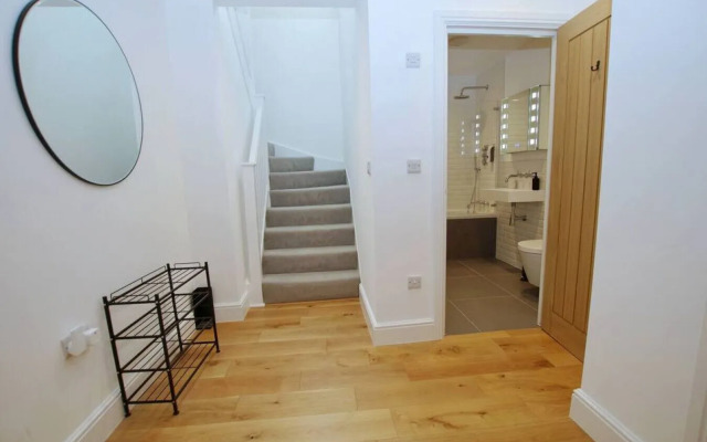 Brunswick & Thorn Apartments