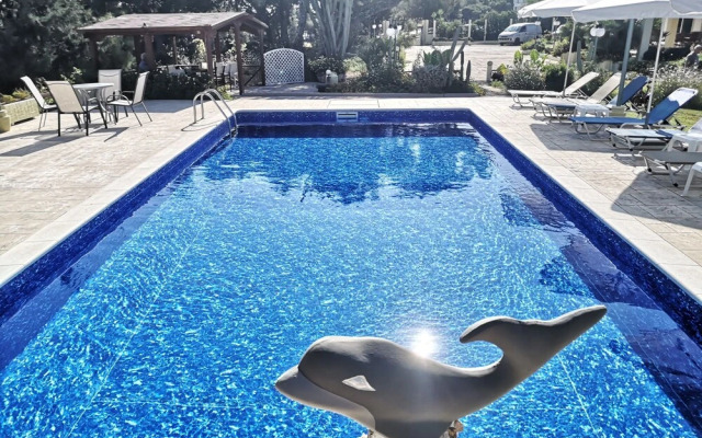 Louis Luxury Villa
