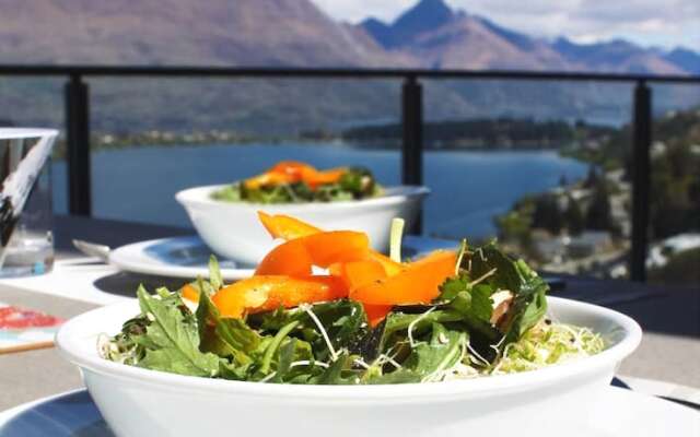 Lake View Townhouse Queenstown Hill