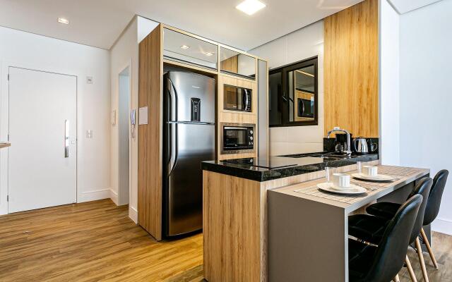 Studio elegante e novo, ótima localização SSG210