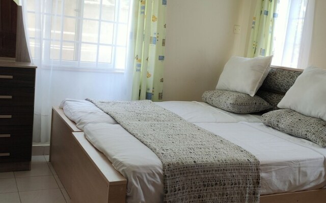 Azanza Mtwapa Holiday Home-B