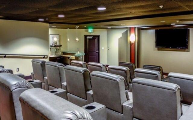 Global Luxury Suites at Whetstone Way