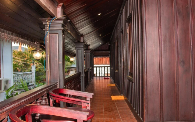 Y Not Lao Villa