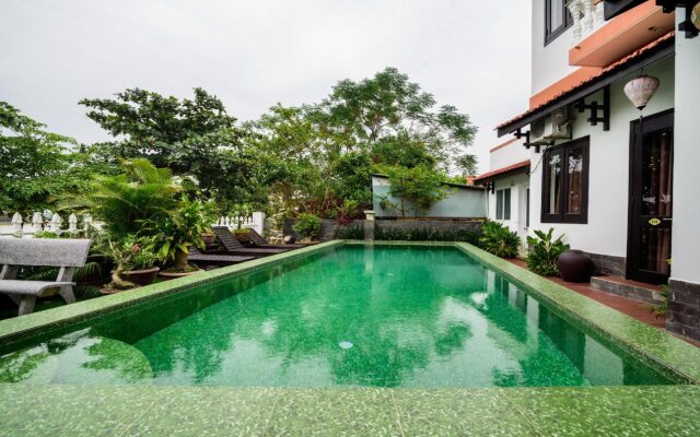 Blue River Villa Homestay