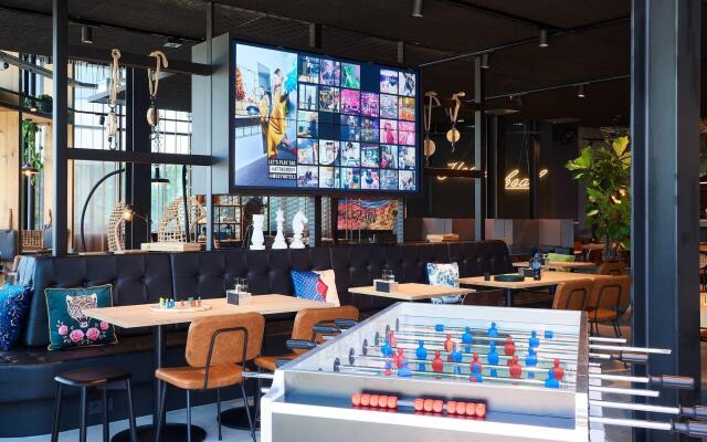 Moxy Amsterdam Schiphol Airport