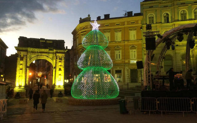 Noemi City Apartments