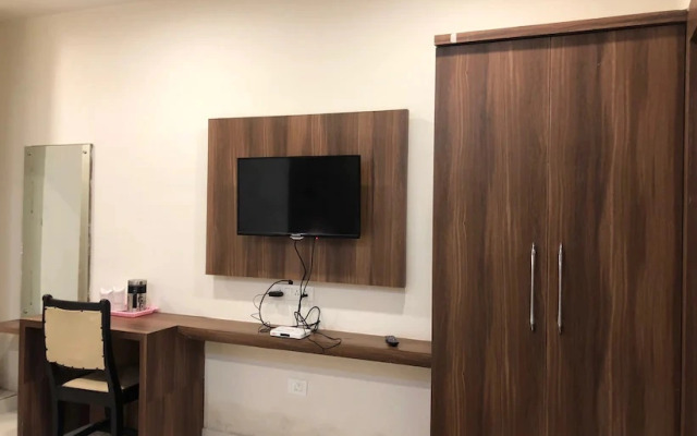 Hotel Rishabh