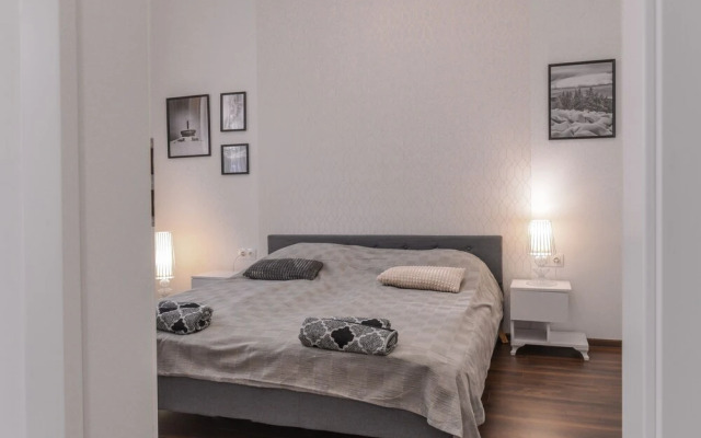 FM Luxury 2-BDR Apartment - Geometric