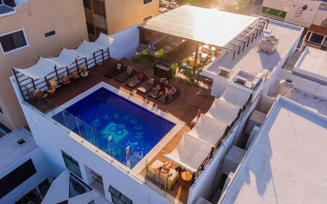 Nomads Hotel & Rooftop Pool