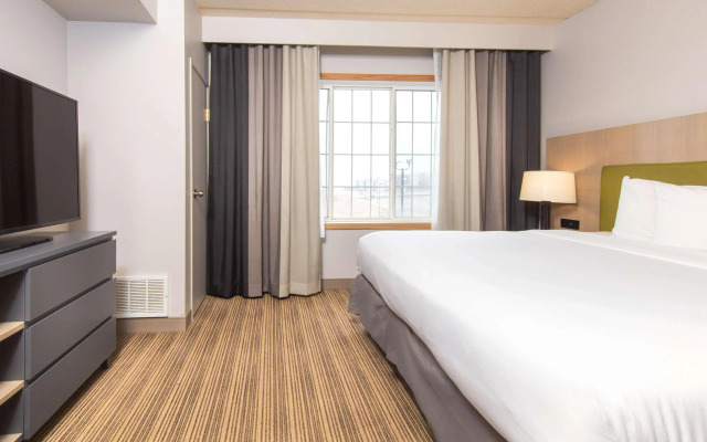 Country Inn & Suites by Radisson, Rapid City, SD