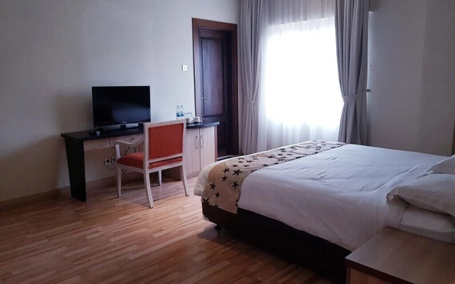 Mutiara Suites
