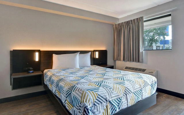 Studio 6 Jacksonville, FL - Baymeadows