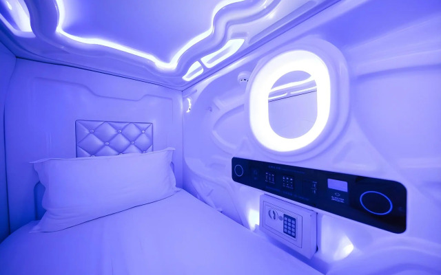 SleepBox Hotel - Ximen