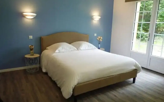 Townhouse Near Bay of Somme and Norman Beaches