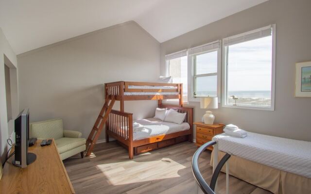 Sunny Condo w/ Gorgeous Ocean Views Near Beach Club, Tennis, & Sandbar