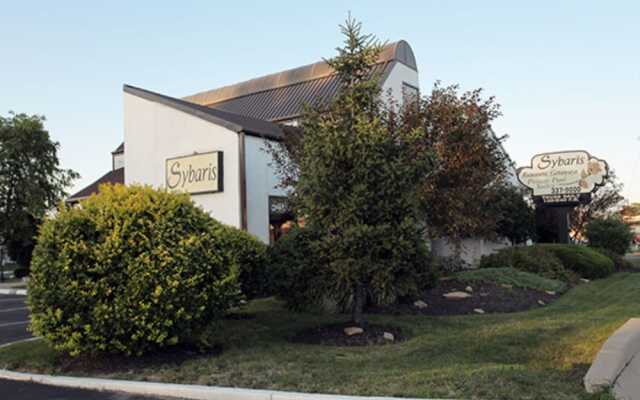Sybaris Pool Suites Indianapolis