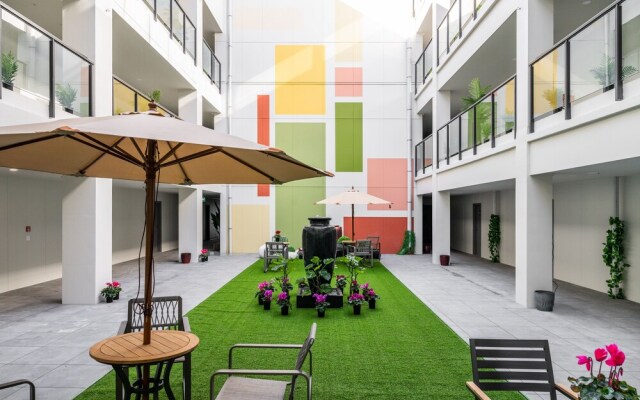 Sunrise Garden Suites