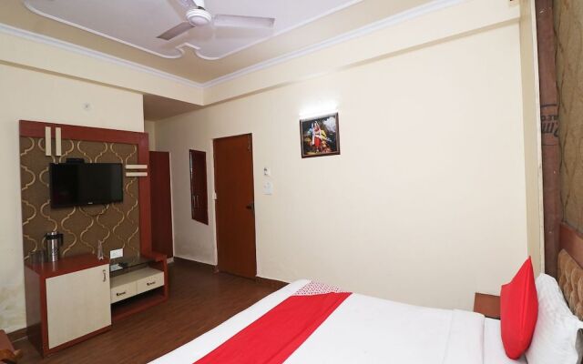 Collection O 7440 Hotel Paradise