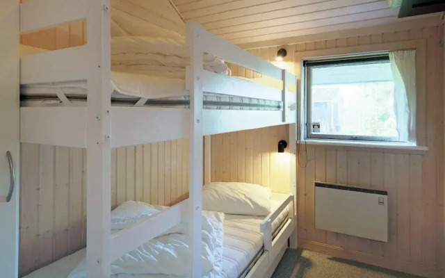 8 Person Holiday Home in Dronningmolle