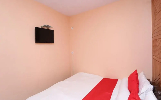 OYO 16561 Surya Holiday Home
