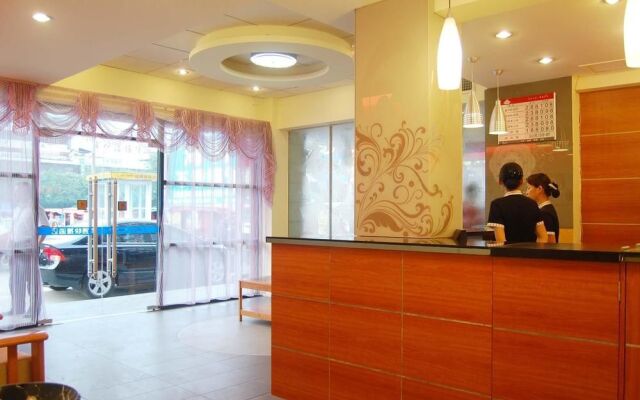 Yulin Jingtong Business Hotel