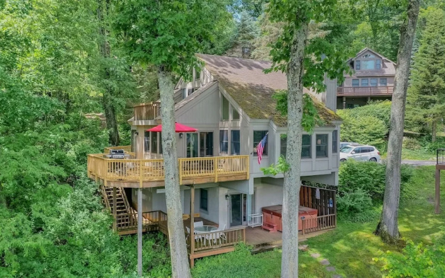 180 Degrees by Taylor Made Deep Creek