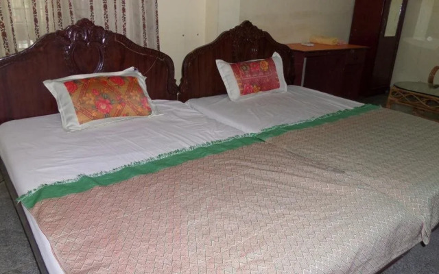 Pulikkal Tourist Home