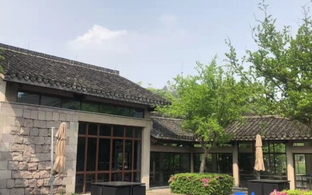 Kaiyuan Yiju Holiday Manor (Shaoxing Jinghu Wetland Olympic Sports Center)