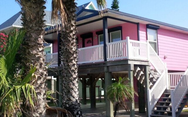 Pinkadot - Four Bedroom Home