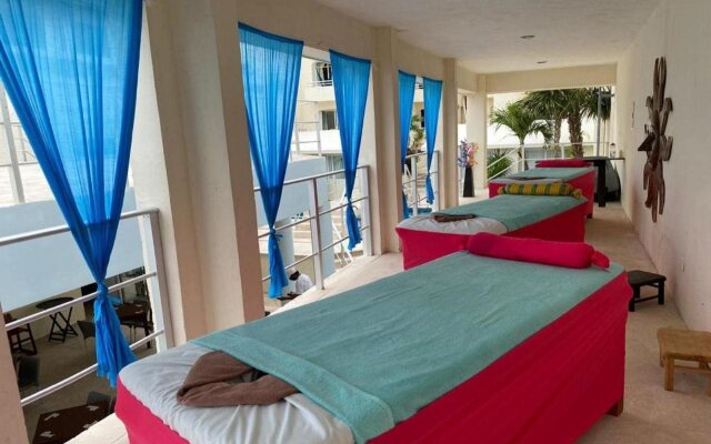 Luciana Hotel & Beach Club