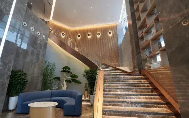 Xingcheng Hotel (International Trade Plaza, Chuncheng City, Wenxian County)