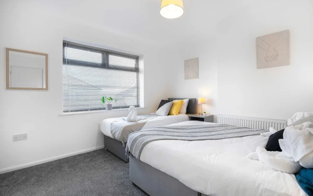 Modern - 2 Bed - Free Parking
