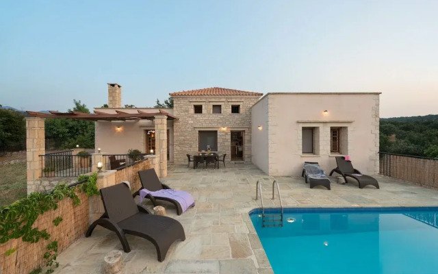 Asterion Villa by LeaderStay