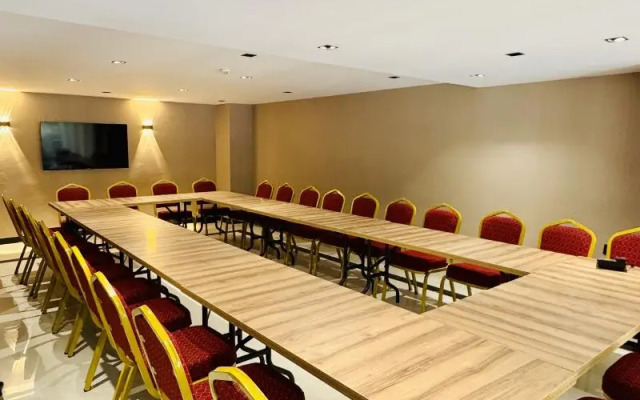 Karaca Hotel Van