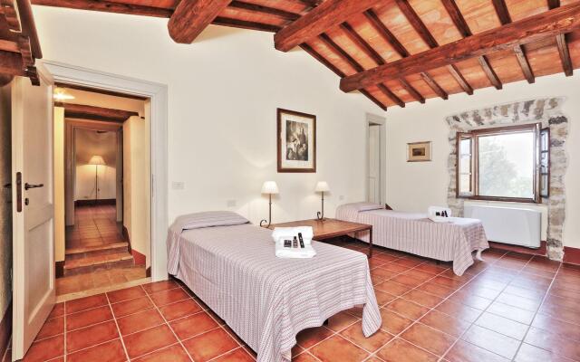 TR-G148-LSEG66CT · Orvieto Country House - Two Bedroom House