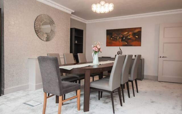 Audley Street Apartment