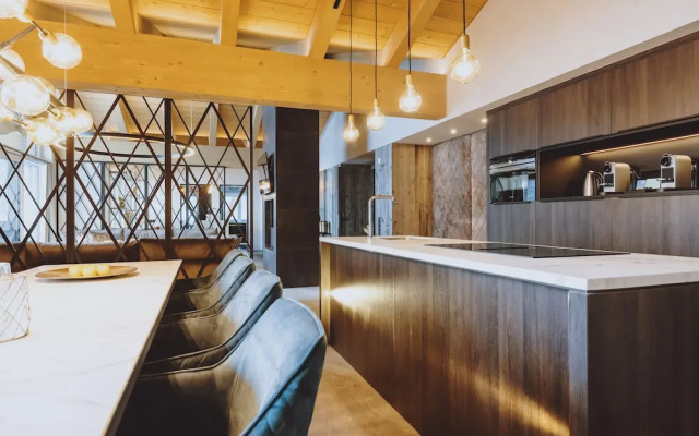 GLEMM by AvenidA Superior Hotel & Residences