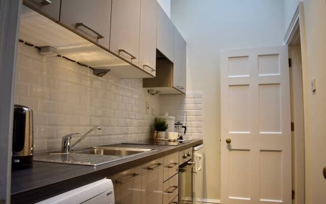 Newly Refurbished 2 Bedroom Townhouse in Dublin 4