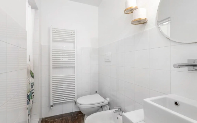 Elegant 3-Bedroom Apartment in the Historic Center