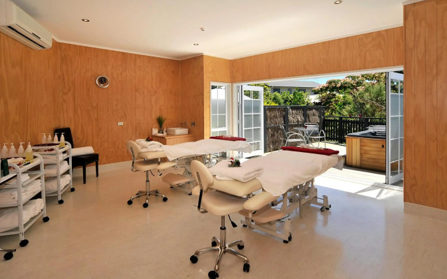 Wai Ora Lakeside Spa Resort