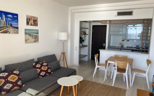 Panoramic Seaview Balcony Escape by Sea N Rent