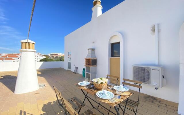 Albufeira Central 8 by Homing