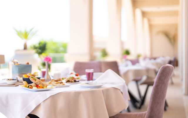 Kresten Royal Euphoria Resort