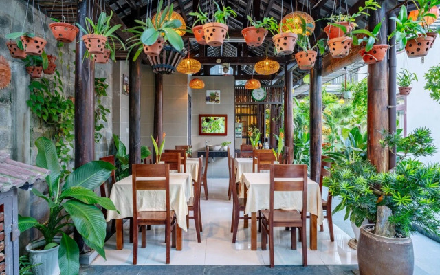 Sands River Hoi An Villa