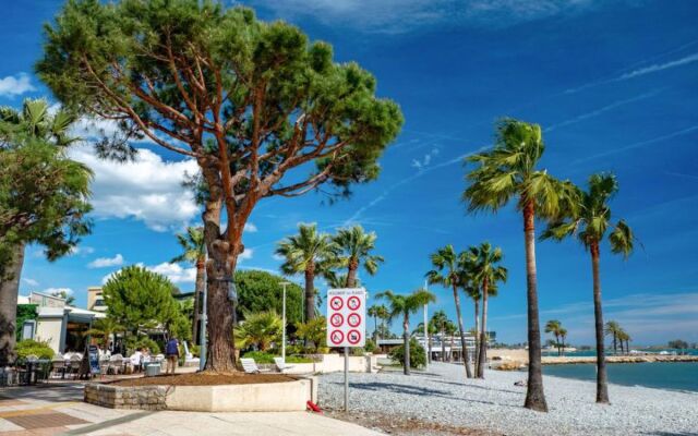 Villa Le Giono Saint Laurent du Var